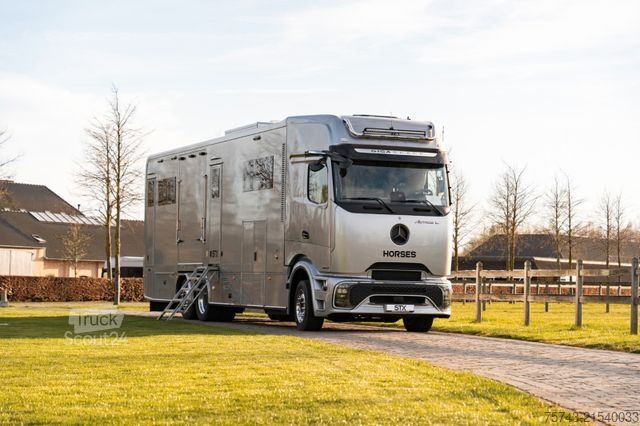 Liellopu pārvadāšanas kravas automašīna MERCEDES-BENZ Actros 2651 STX Pop-Out, Pop-Up. u. Wohntrailer