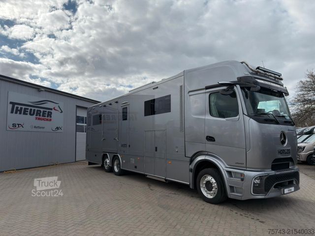 Liellopu pārvadāšanas kravas automašīna MERCEDES-BENZ Actros 2651 STX Pop-Out, Pop-Up. u. Wohntrailer