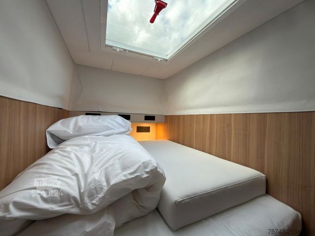 Liellopu pārvadāšanas kravas automašīna MERCEDES-BENZ Actros 2651 STX Pop-Out, Pop-Up. u. Wohntrailer