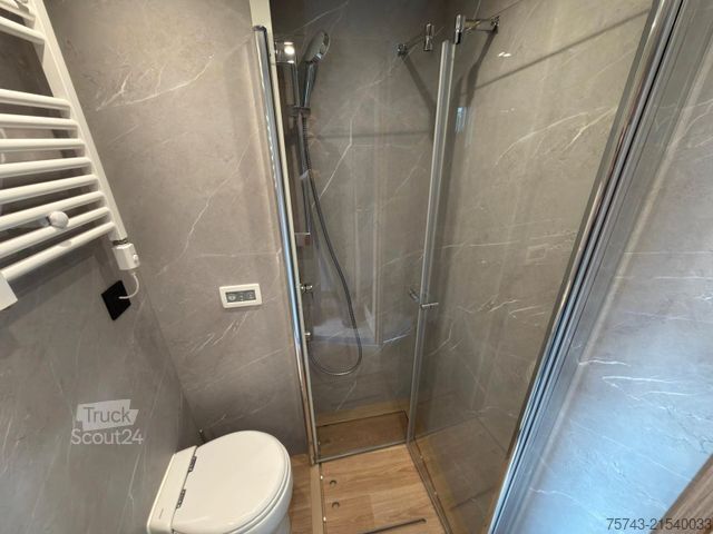 Liellopu pārvadāšanas kravas automašīna MERCEDES-BENZ Actros 2651 STX Pop-Out, Pop-Up. u. Wohntrailer