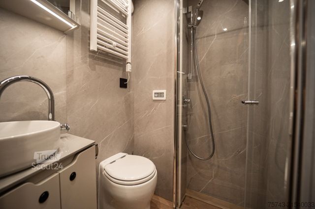 Liellopu pārvadāšanas kravas automašīna MERCEDES-BENZ Actros 2651 STX Pop-Out, Pop-Up. u. Wohntrailer