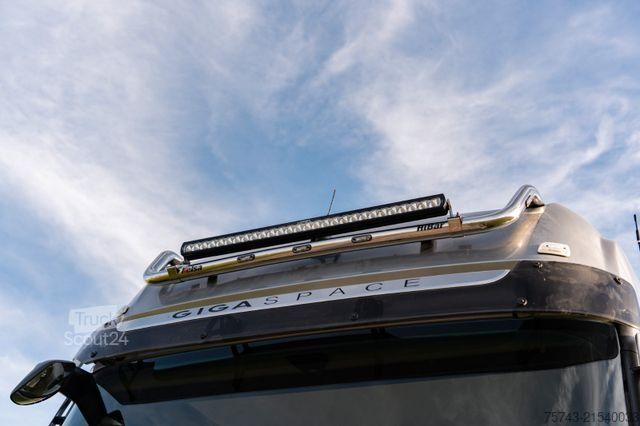 Liellopu pārvadāšanas kravas automašīna MERCEDES-BENZ Actros 2651 STX Pop-Out, Pop-Up. u. Wohntrailer