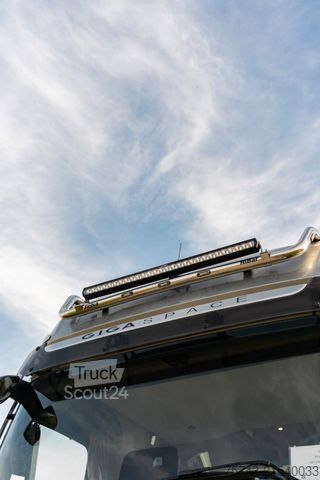 Liellopu pārvadāšanas kravas automašīna MERCEDES-BENZ Actros 2651 STX Pop-Out, Pop-Up. u. Wohntrailer