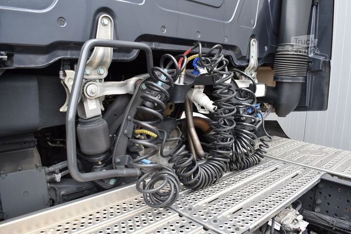 Tractor estándar MERCEDES-BENZ Actros 1843 LS E6 ADR Retarder TOP