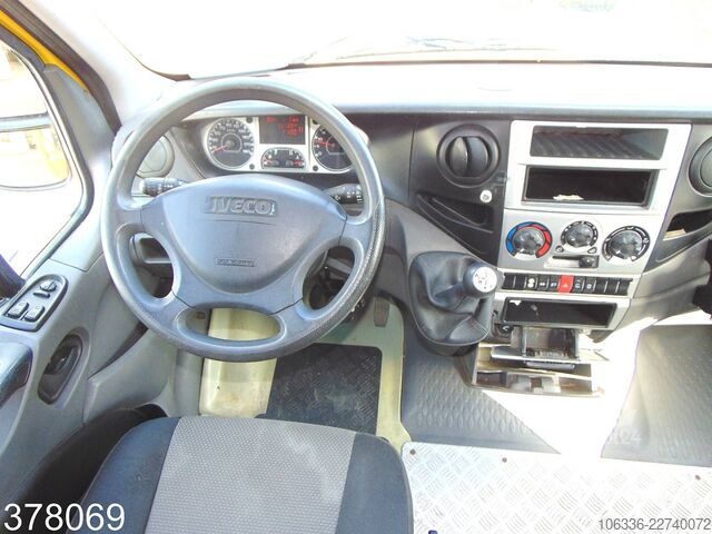 Кутиевиден ван IVECO Daily 35 S 11 A / P Maxi Postkoffer REGALSYSTEM