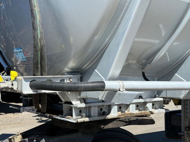 Semiremorcă cisternă KÄSSBOHRER Gülle V2A 30 cbm, Liftachse + OptiTurn, MIETEN?