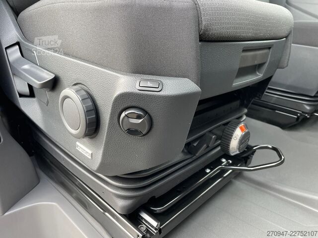 Duba panelată MAN TGE 3.180 L3H3 MIXTO 4x4 STANDHZ ACC LENKRADHZ