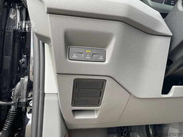 Duba panelată MAN TGE 3.180 L3H3 MIXTO 4x4 STANDHZ ACC LENKRADHZ