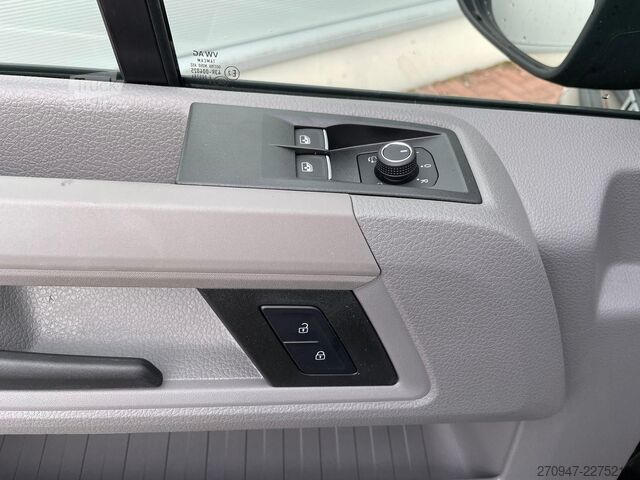 Duba panelată MAN TGE 3.180 L3H3 MIXTO 4x4 STANDHZ ACC LENKRADHZ