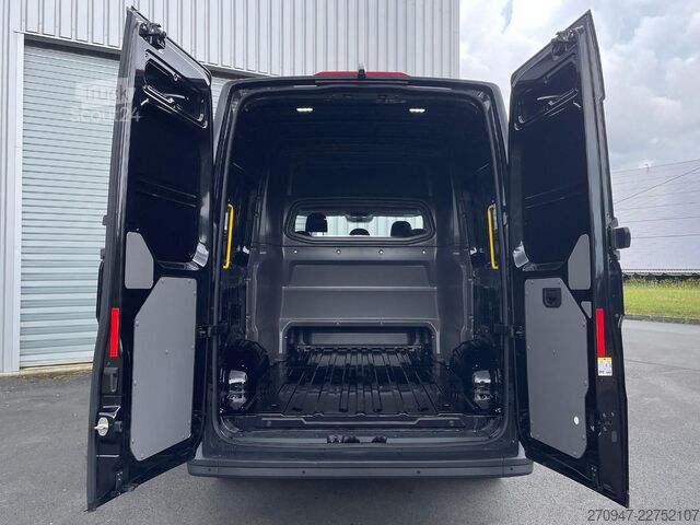 Duba panelată MAN TGE 3.180 L3H3 MIXTO 4x4 STANDHZ ACC LENKRADHZ