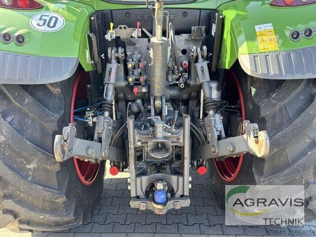 Traktor Fendt 718 VARIO S4