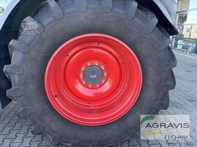 Traktor Fendt 828 VARIO S4