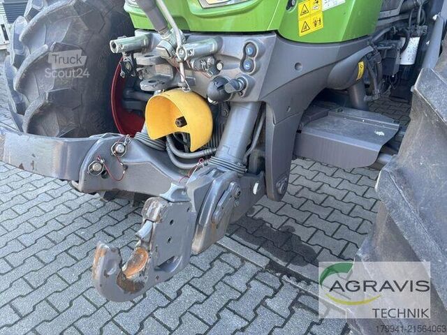 Traktor Fendt 828 VARIO S4