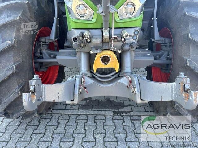Traktor Fendt 828 VARIO S4