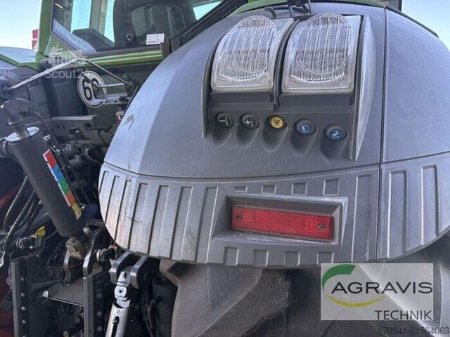 Traktor Fendt 828 VARIO S4