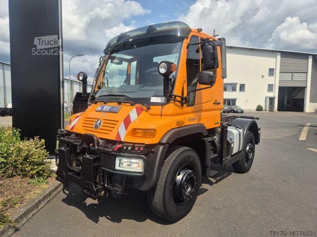 Vrachtwagenchassis MERCEDES-BENZ Unimog U400 4x4 Vario Pilot Zapfwelle LOF