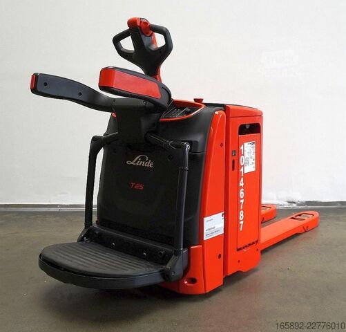 Carretilla elevadora baja con plataforma para el conductor Linde T 25 AP 1156-00