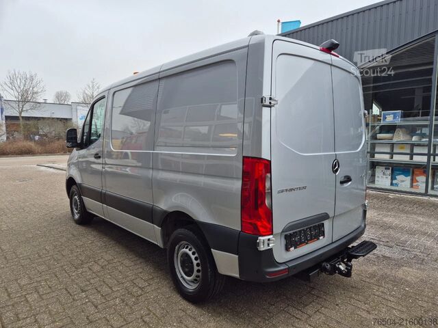 Delivery van Mercedes-Benz Sprinter 317 CDI L1H1 Automaat Sortimo inrichti...