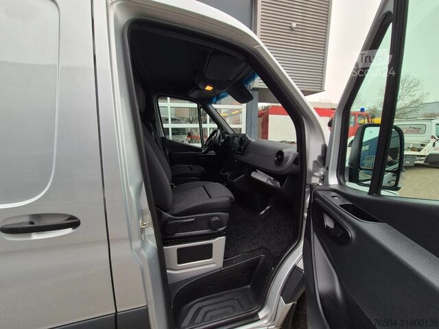 Delivery van Mercedes-Benz Sprinter 317 CDI L1H1 Automaat Sortimo inrichti...