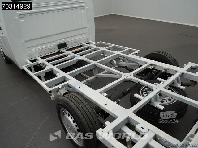 Шаси с кабина Maxus eDeliver 3 50 Kwh 327km WLTP Stad Chassis Cabin...