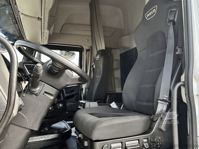 Tracteur routier standard Iveco SWAY 530 TP