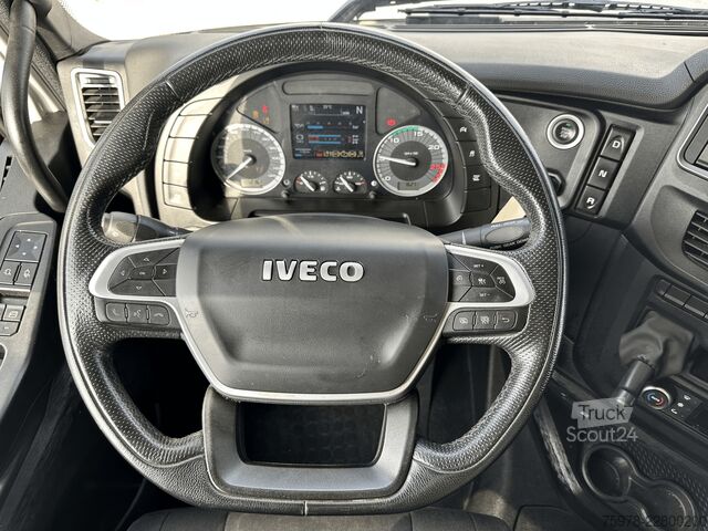 Tracteur routier standard Iveco SWAY 530 TP