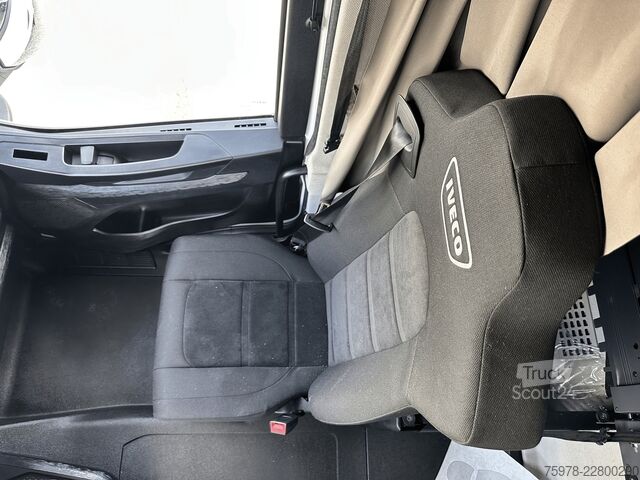 Tracteur routier standard Iveco SWAY 530 TP
