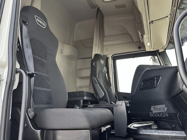 Tracteur routier standard Iveco SWAY 530 TP