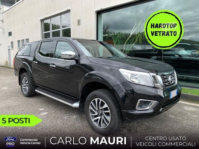 Пикап-фургон Nissan Navara 4WD 5 posti con HardTop