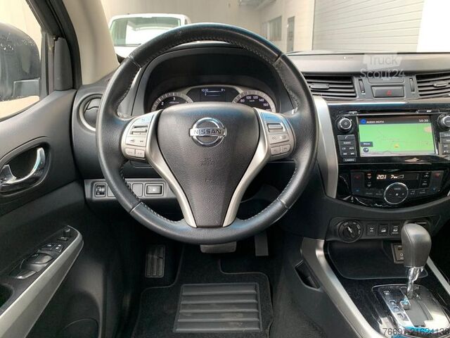 Пикап-фургон Nissan Navara 4WD 5 posti con HardTop