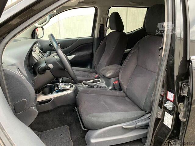 Пикап-фургон Nissan Navara 4WD 5 posti con HardTop