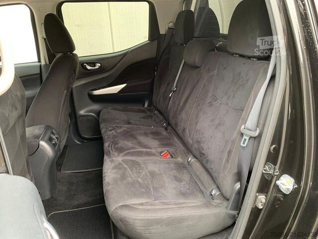 Пикап-фургон Nissan Navara 4WD 5 posti con HardTop