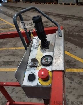 Pracovní plosiny nuzky Skyjack SJ 12 Elektro 5,65 m