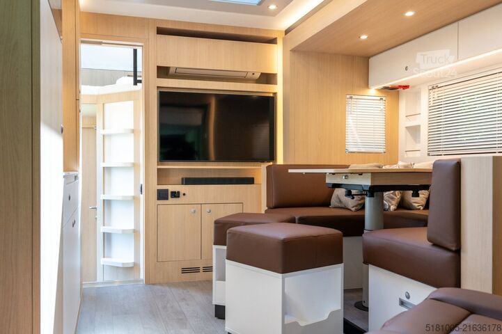 Paarden transport Scania S500  New Scania S500 STX! 6 horses plus living...