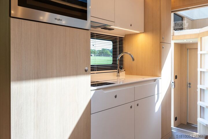 Paarden transport Scania S500  New Scania S500 STX! 6 horses plus living...