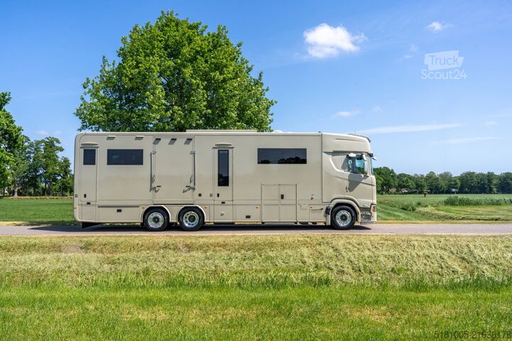 Paarden transport Scania S500  New Scania S500 STX! 6 horses plus living...