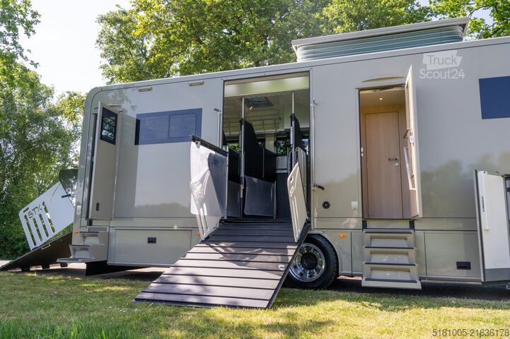 Paarden transport Scania S500  New Scania S500 STX! 6 horses plus living...