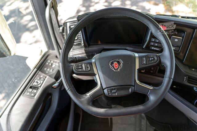Transport de chevaux Scania S500  New Scania S500 STX! 6 horses plus living...