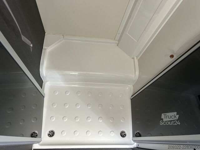 Caravan/camper Roller Team Kronos 284M del 2025 | Automatico | Posti letto: 5