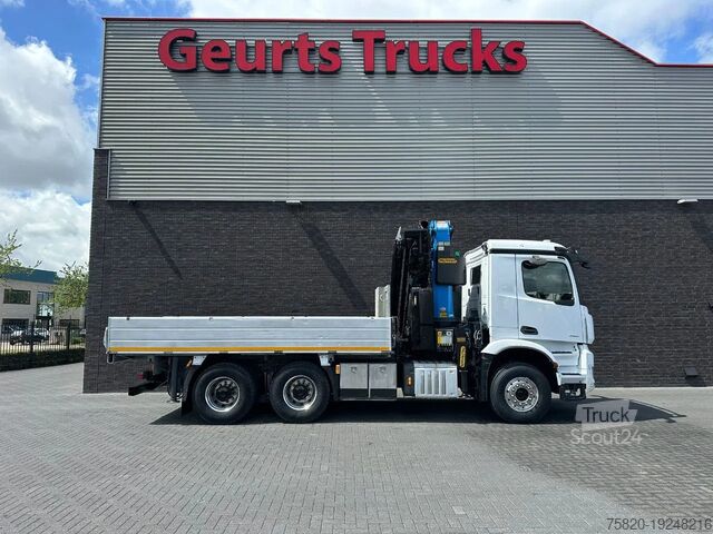 Vrachtwagen met kraan Mercedes-Benz Arocs 3351 963-2-E 6X4 KIPPER / TIPPER + PALFIN...
