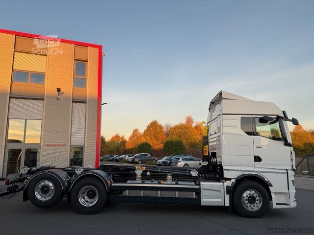 Autocamion cu cârlig pentru containere MAN TGX 26.520 6x2-4 LL Abroller Hyva Titanium