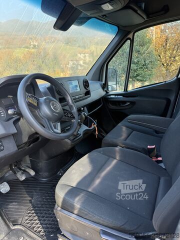 Furgon mixt 6 locuri Mercedes-Benz Sprinter 319 6 posti long