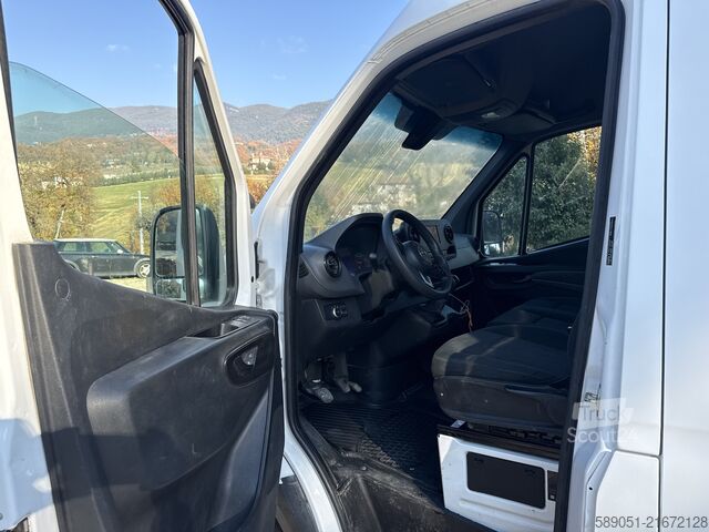 Furgon mixt 6 locuri Mercedes-Benz Sprinter 319 6 posti long