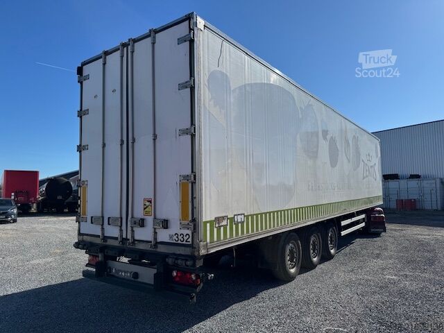 Geïsoleerde kastoplegger Merker 3 achs Carrier Maxima 1300 Portal 2,9m