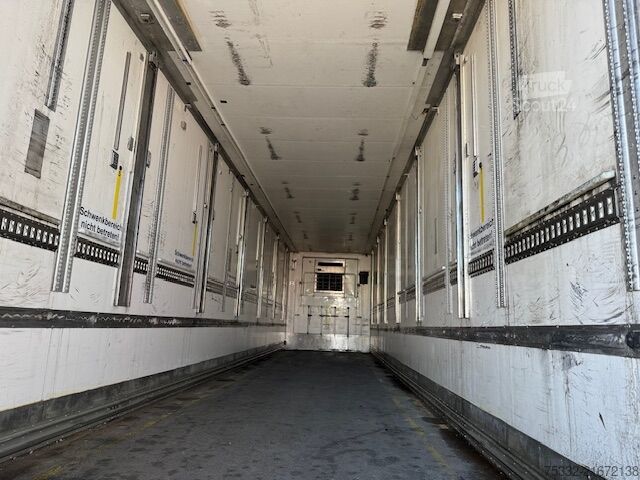 Geïsoleerde kastoplegger Merker 3 achs Carrier Maxima 1300 Portal 2,9m