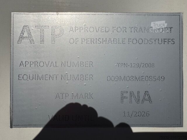 Geïsoleerde kastoplegger Merker 3 achs Carrier Maxima 1300 Portal 2,9m