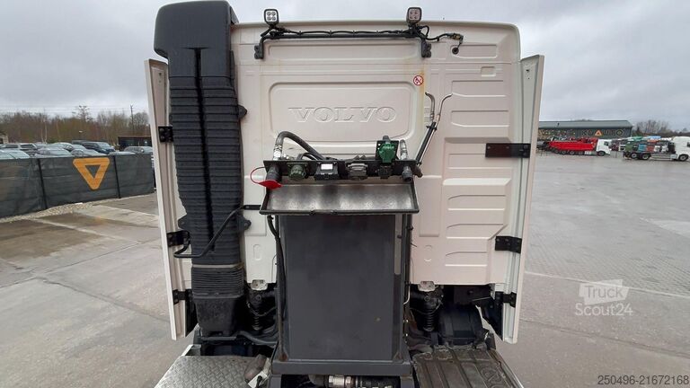 Standaard trekker Volvo FH 460 6x4 CNG / HYDRAULICS / RETARDER / TANDEM...