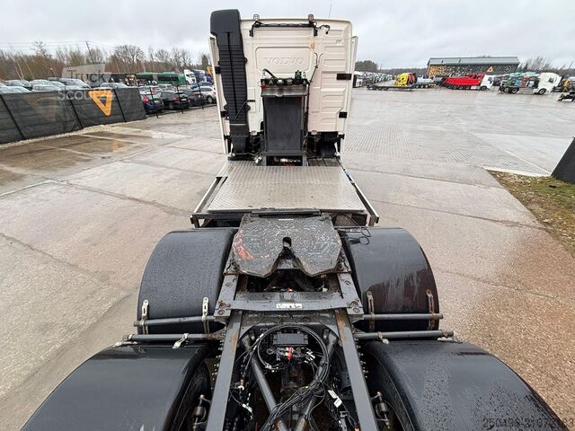 Chassis cabine Volvo FH 460 6x4 CNG / HYDRAULICS / RETARDER / TANDEM...