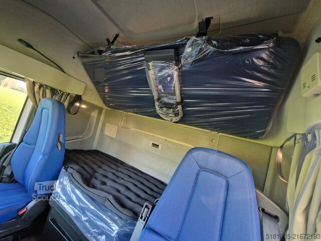 Transporte de caballos Volvo FH Middle East Specs Volvo FH 420 9 paarden, mi...