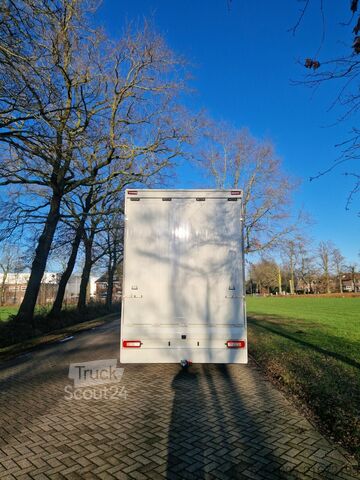 Transporte de caballos Volvo FH Middle East Specs Volvo FH 420 9 paarden, mi...